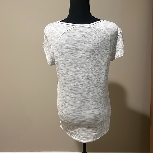 Lululemon shirt - Picture 3 of 4